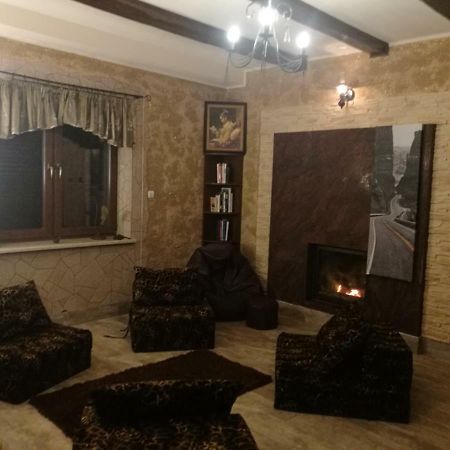 Chillout-House Villa มินส์ค มาโซเวียซกี ภายนอก รูปภาพ